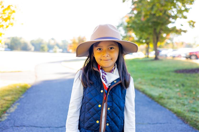 Lipscomb Elementary students walk to school